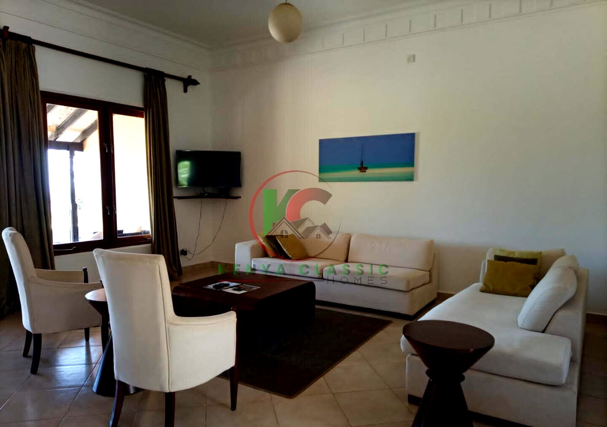 5BR Villa with Indoor-Outdoor Harmony & Plunge Pool – Watamu