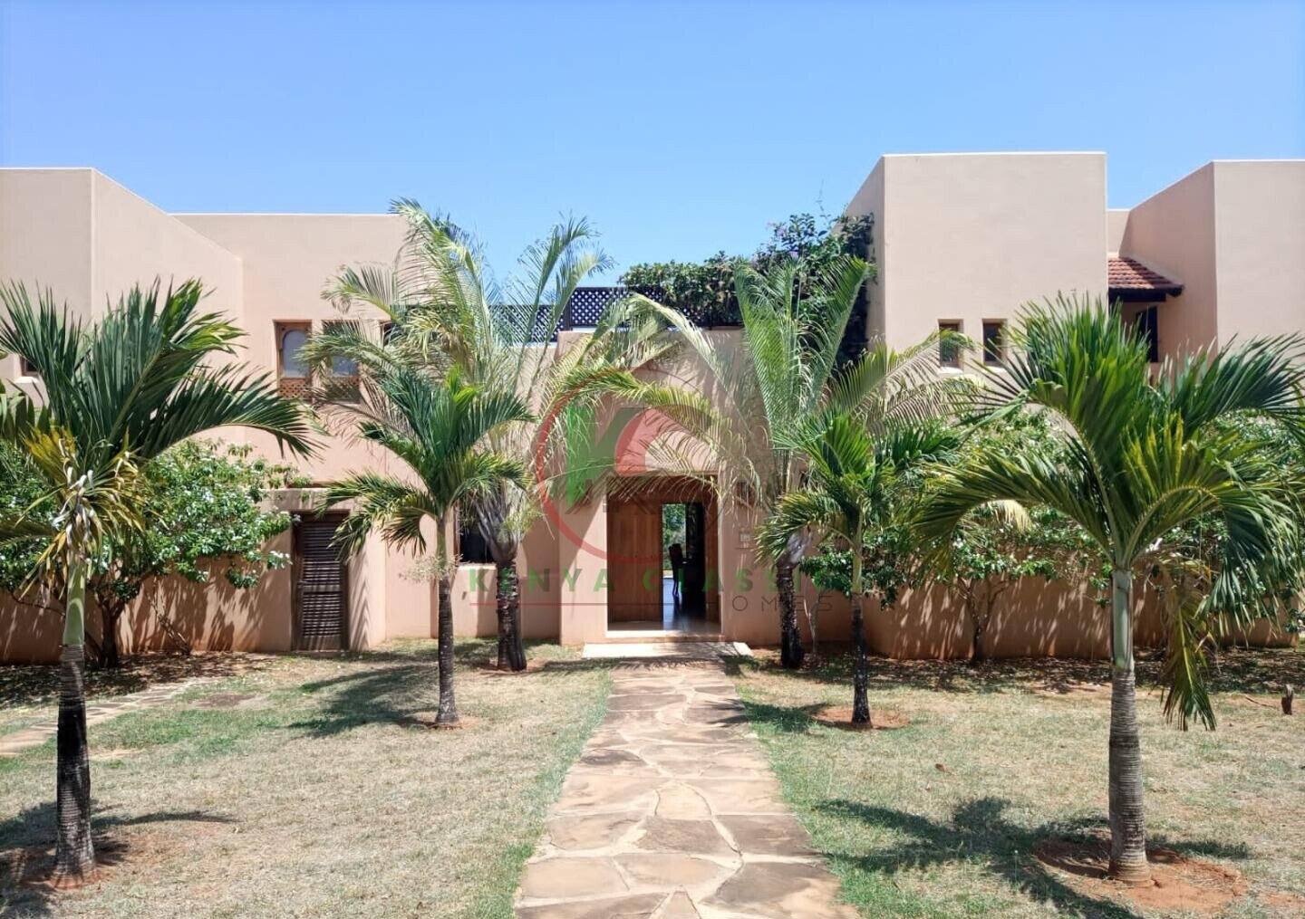 5BR Villa with Indoor-Outdoor Harmony & Plunge Pool – Watamu