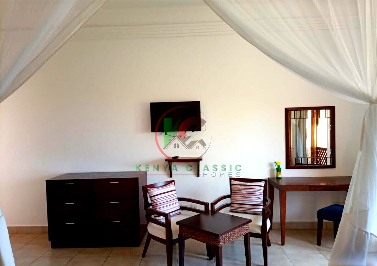 5BR Villa with Indoor-Outdoor Harmony & Plunge Pool – Watamu