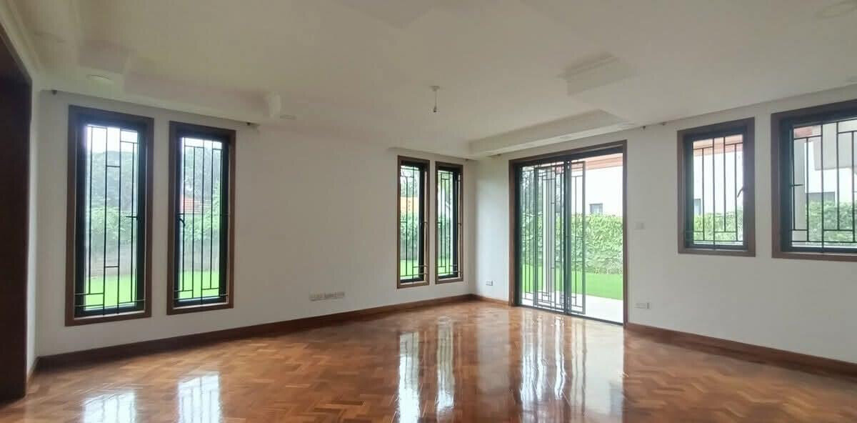 6-Ensuite Townhouse with Private Garden & Gated Security - Lavington