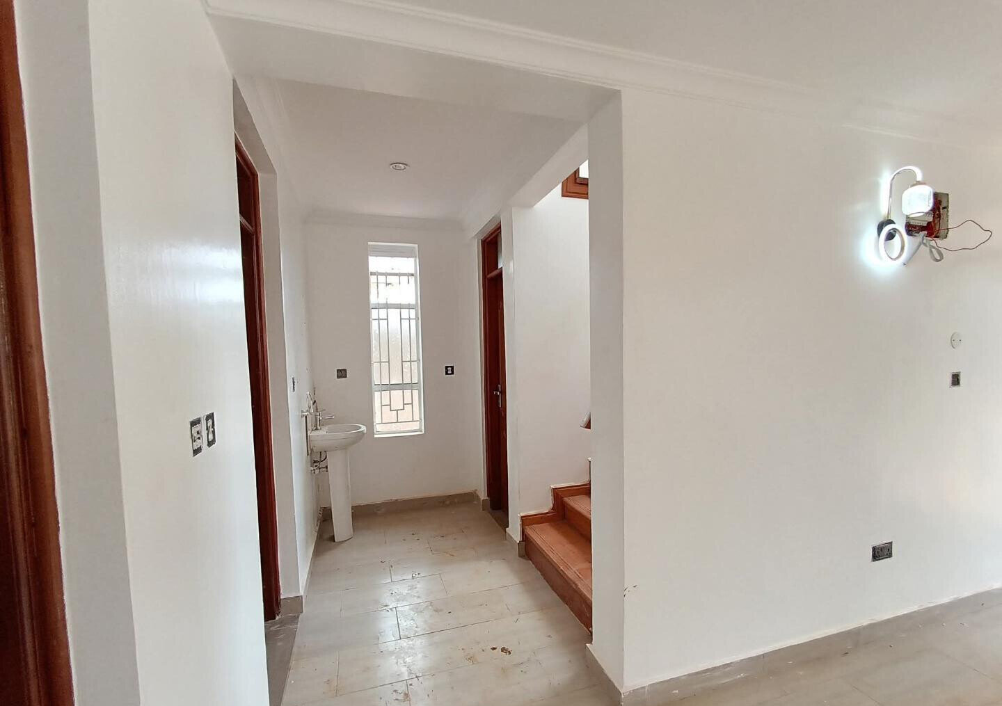 4BR Townhouse with DSQ & 50x100 Plot - Kamakis, Ruiru