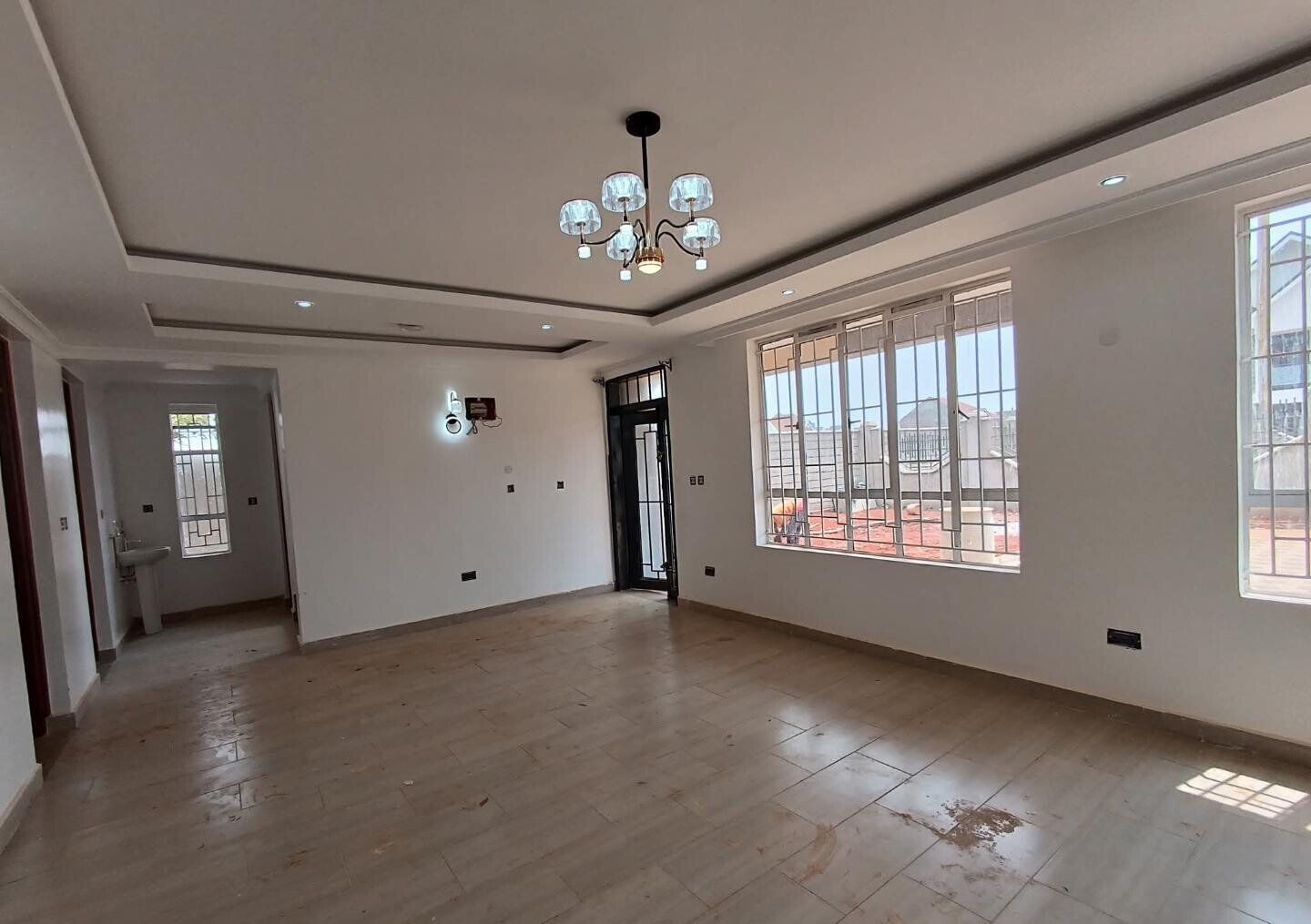 4BR Townhouse with DSQ & 50x100 Plot - Kamakis, Ruiru