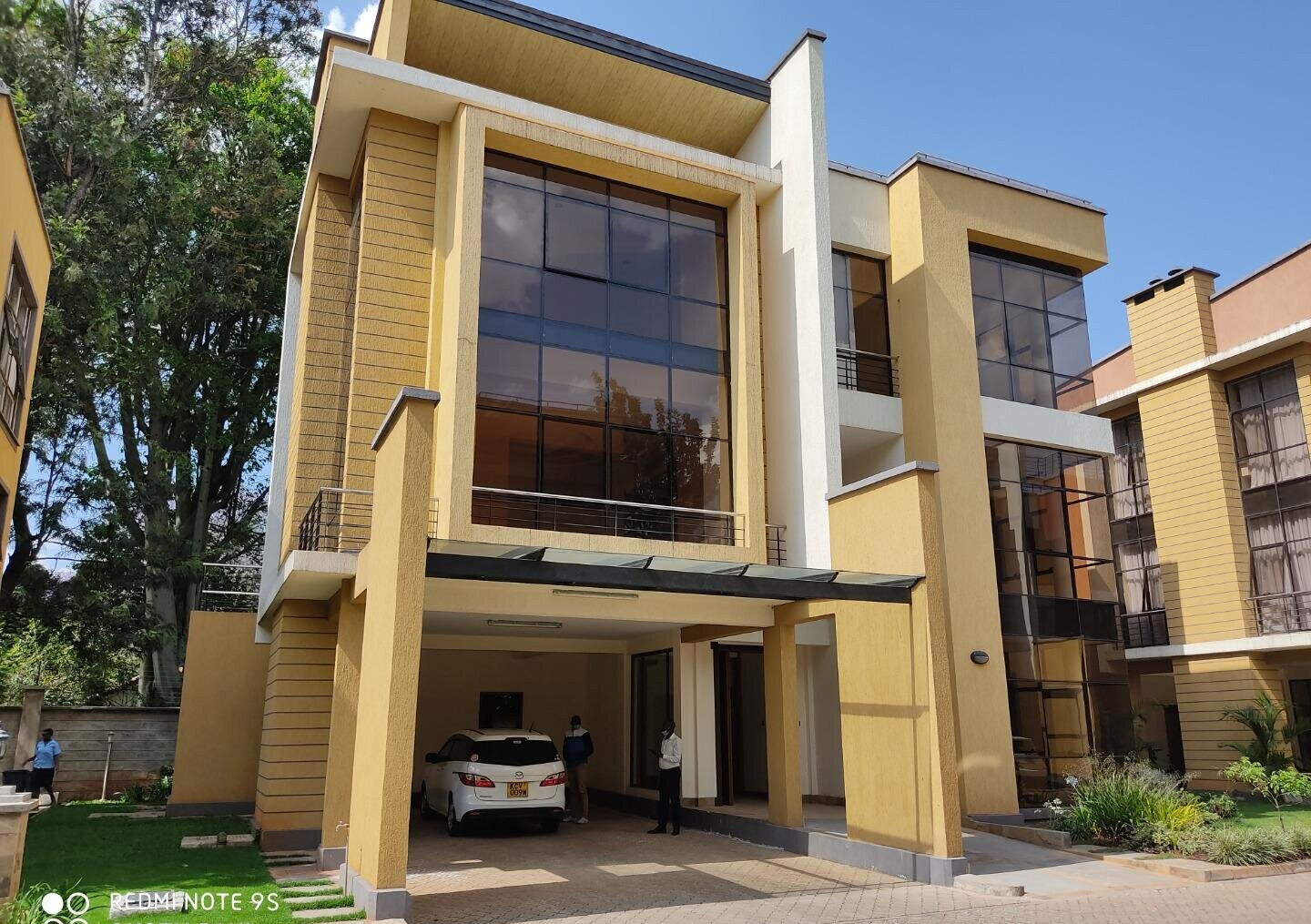 Corner Unit Townhouse with Private Garden & Rooftop Terrace - Kileleshwa