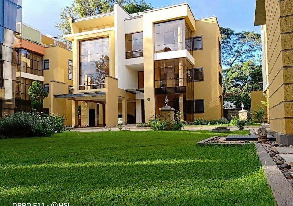 Corner Unit Townhouse with Private Garden & Rooftop Terrace - Kileleshwa