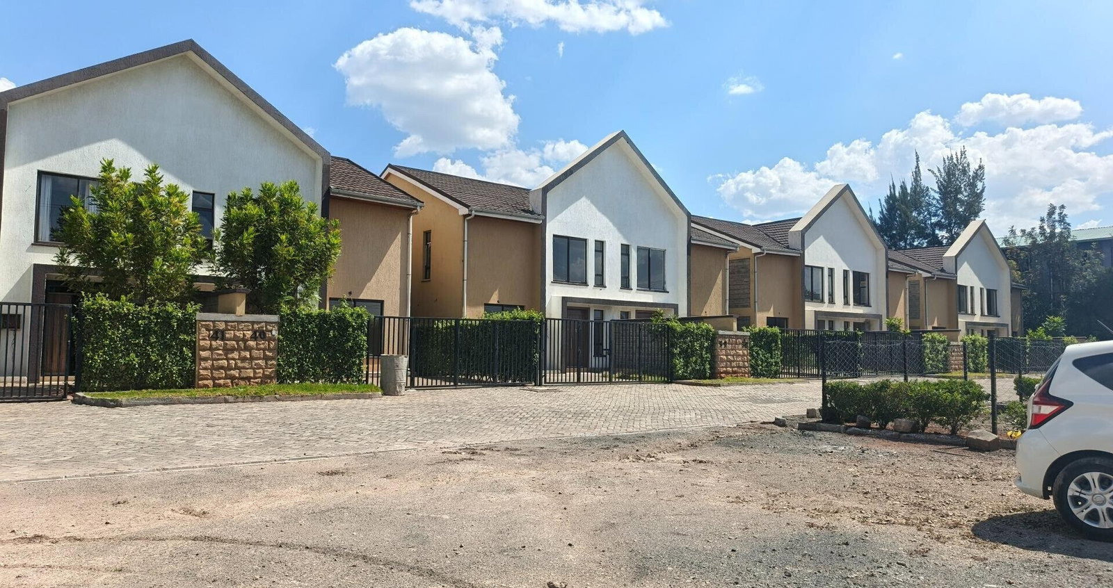 4-Bed Townhouse with En-Suite Bathrooms - Syokimau