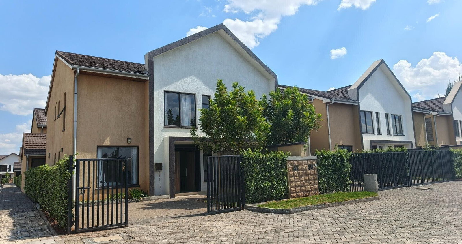 4-Bed Townhouse with En-Suite Bathrooms - Syokimau