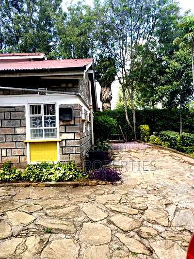 3bdrm Bungalow in Oluulua for sale - Image 14