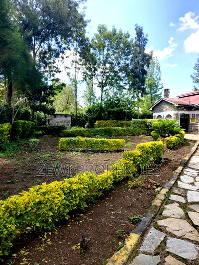 3bdrm Bungalow in Oluulua for sale - Image 3