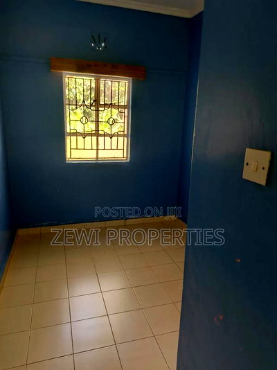 3bdrm Bungalow in Oluulua for sale - Image 13