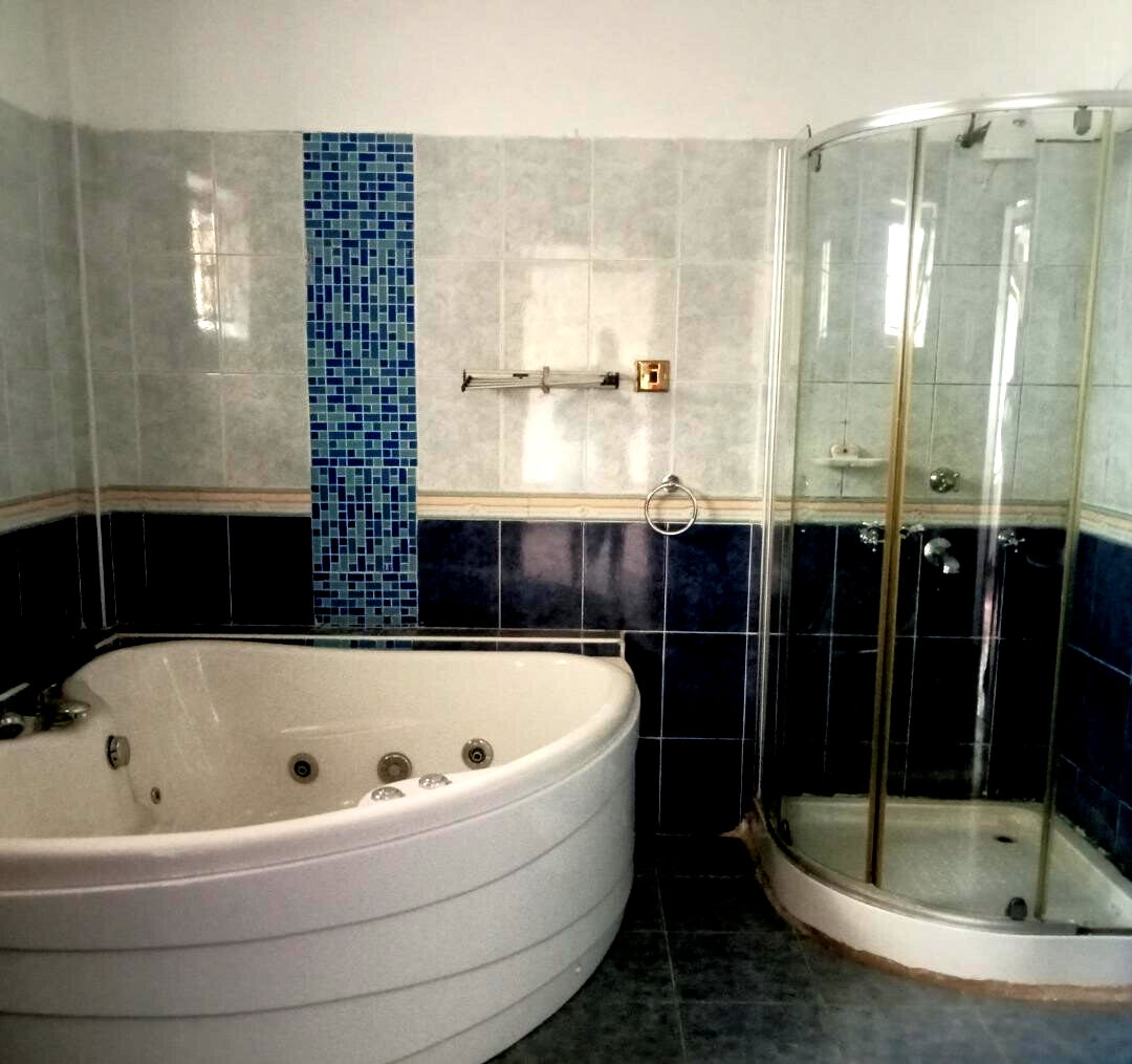 4 En-Suite Bedroom Townhouse with Staff Quarters - Parklands