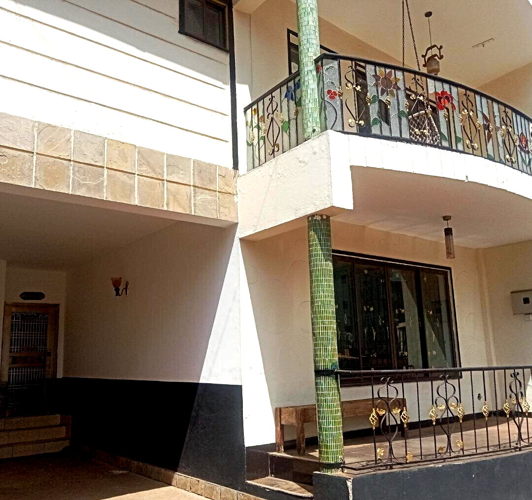 4 En-Suite Bedroom Townhouse with Staff Quarters - Parklands