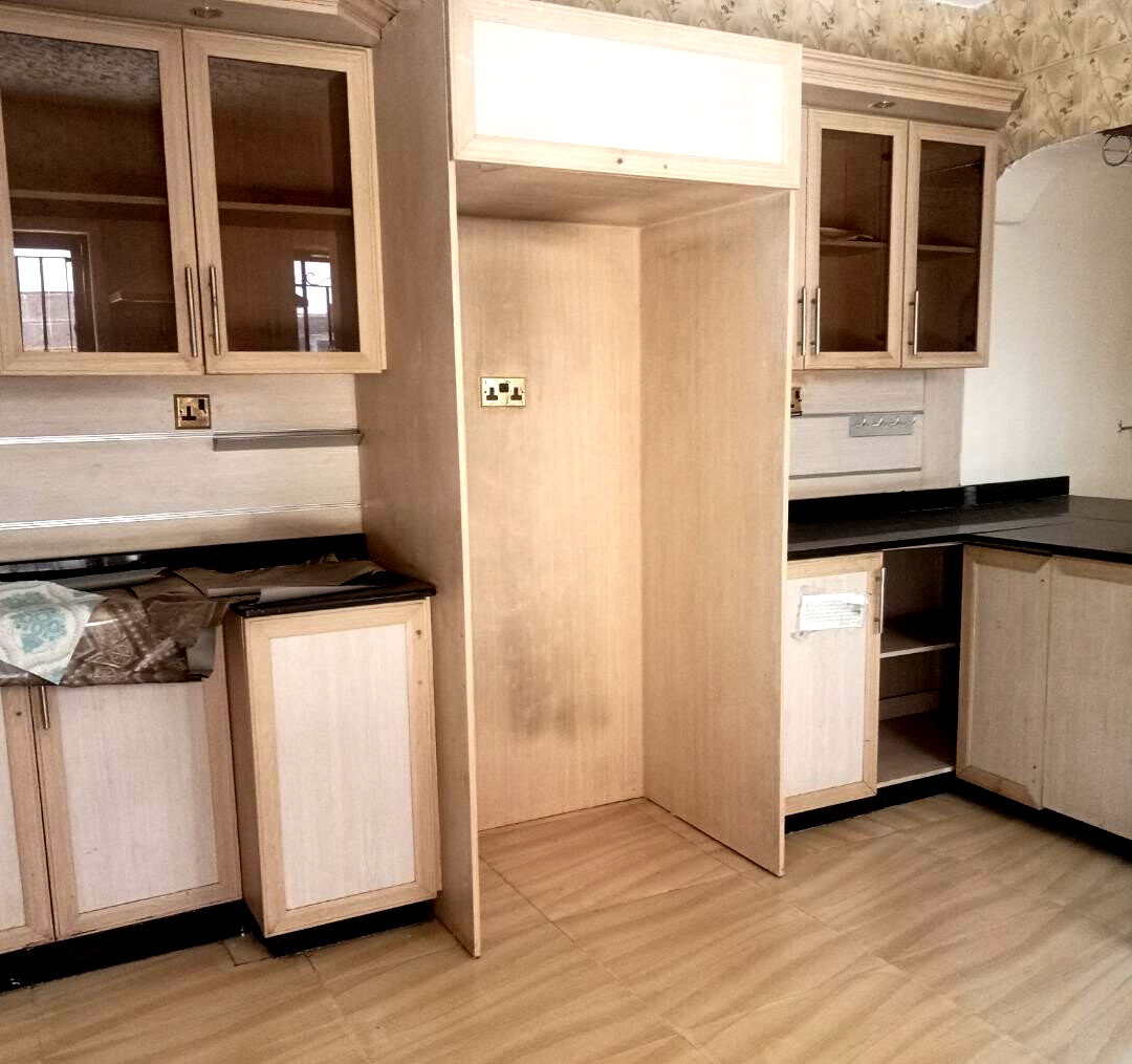 4 En-Suite Bedroom Townhouse with Staff Quarters - Parklands
