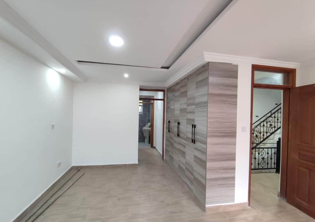 5BR Townhouse with Borehole & CCTV – Windsor, Nairobi