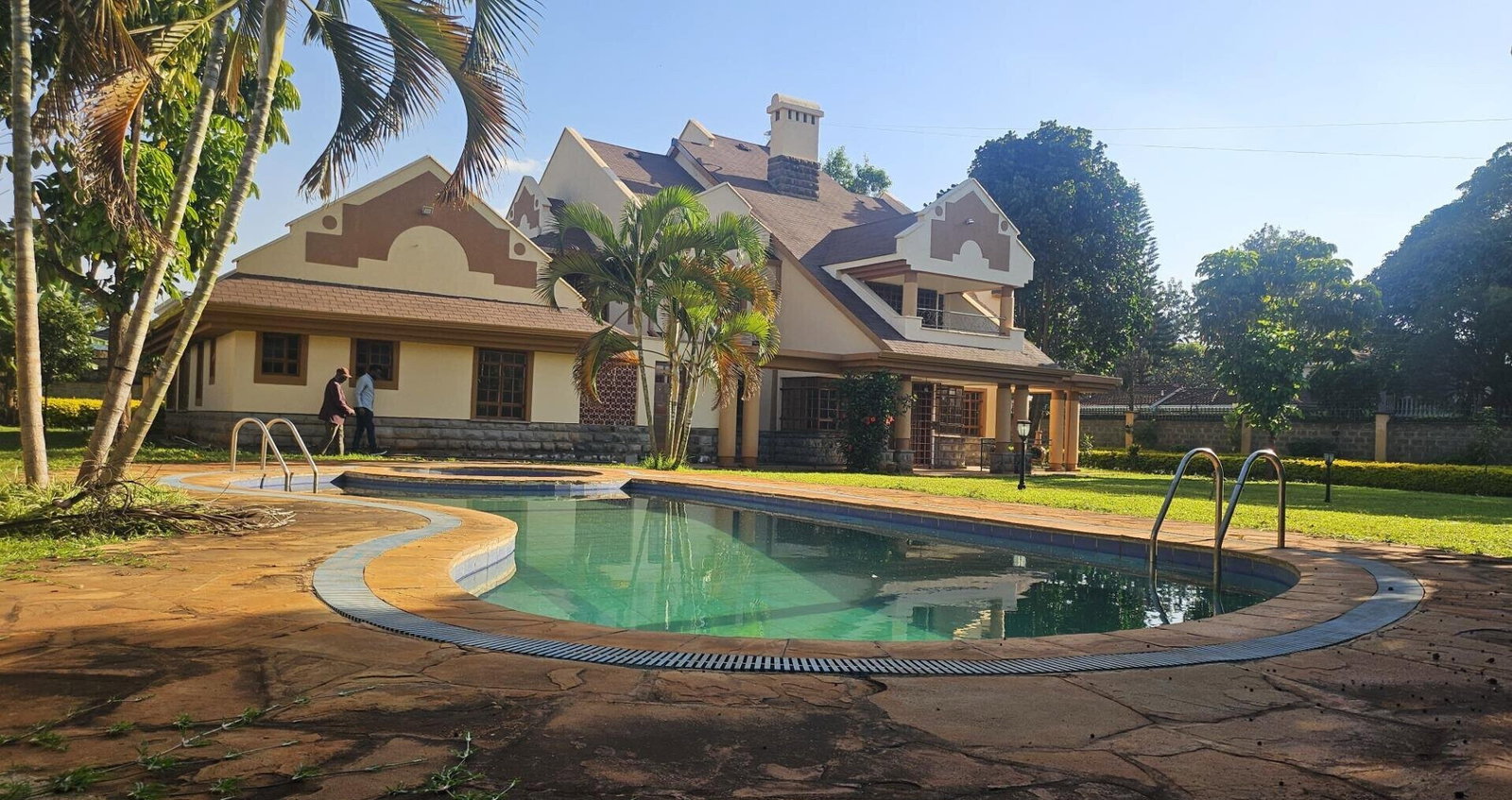 5BR All-Ensuite Townhouse with Pool & DSQ - Runda