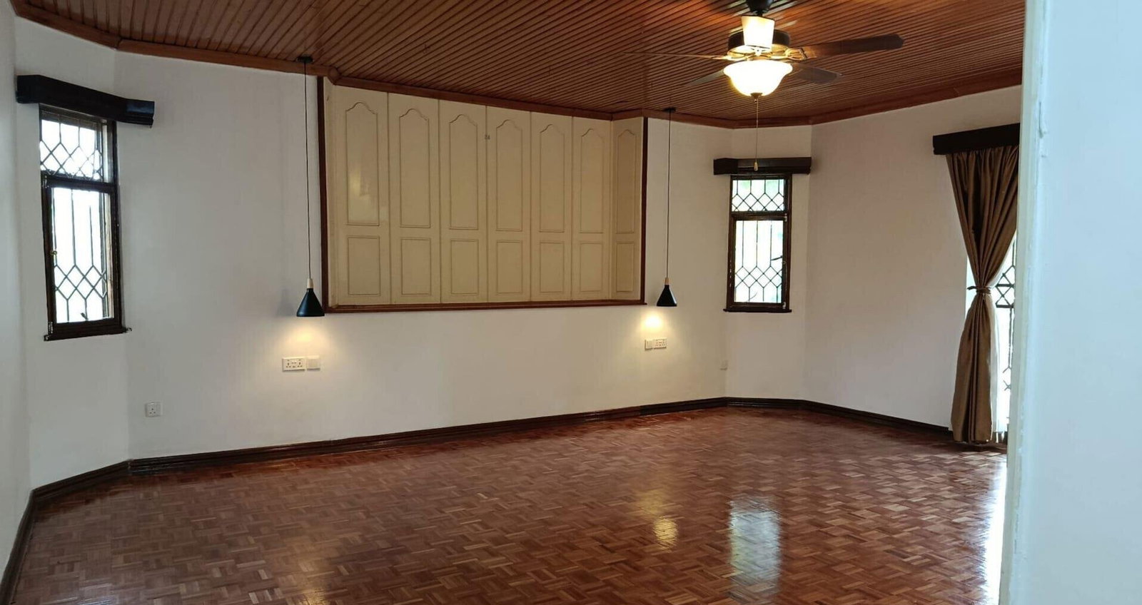 Half Acre 5BR Haven at KSh 640K