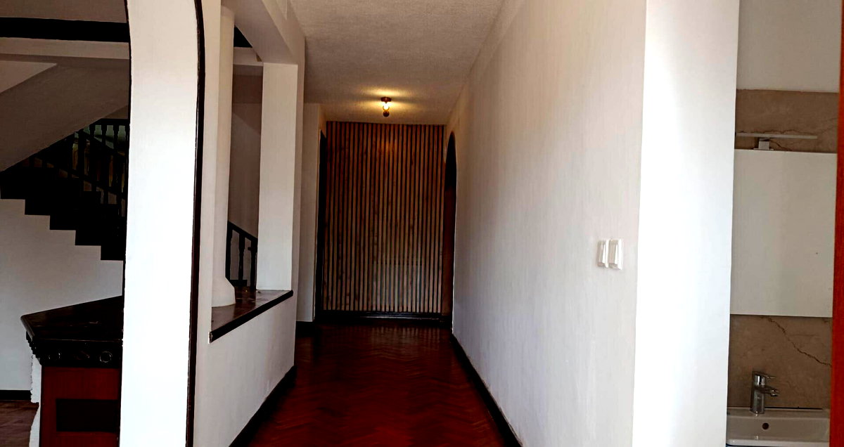 Half Acre 5BR Haven at KSh 640K
