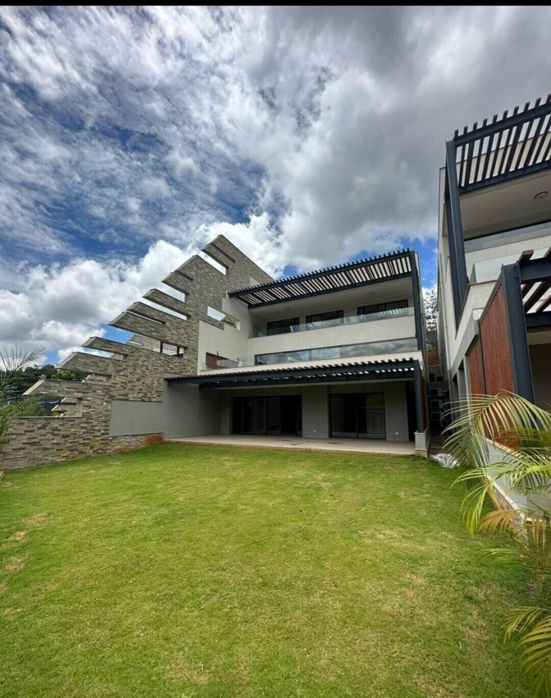 6-Ensuite Villa with Lift, Generator & Clubhouse - Lower Kabete