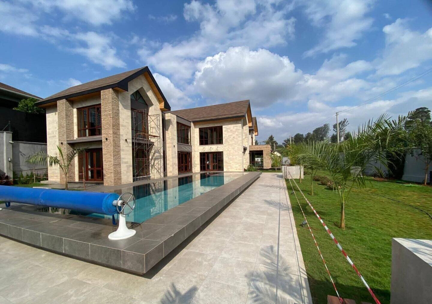 Ambassadorial 4BR Residence with Guest Wing & Pool - Runda