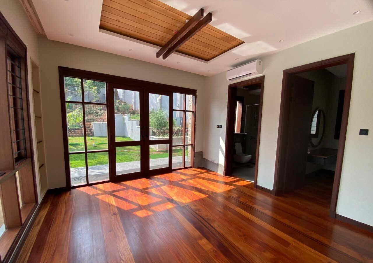 Ambassadorial 4BR Residence with Guest Wing & Pool - Runda