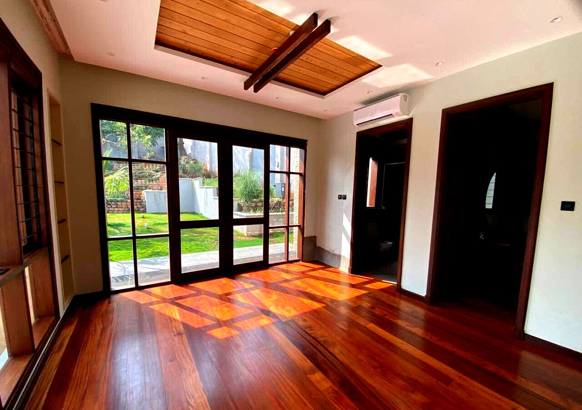 Ambassadorial 4BR Residence with Guest Wing & Pool - Runda
