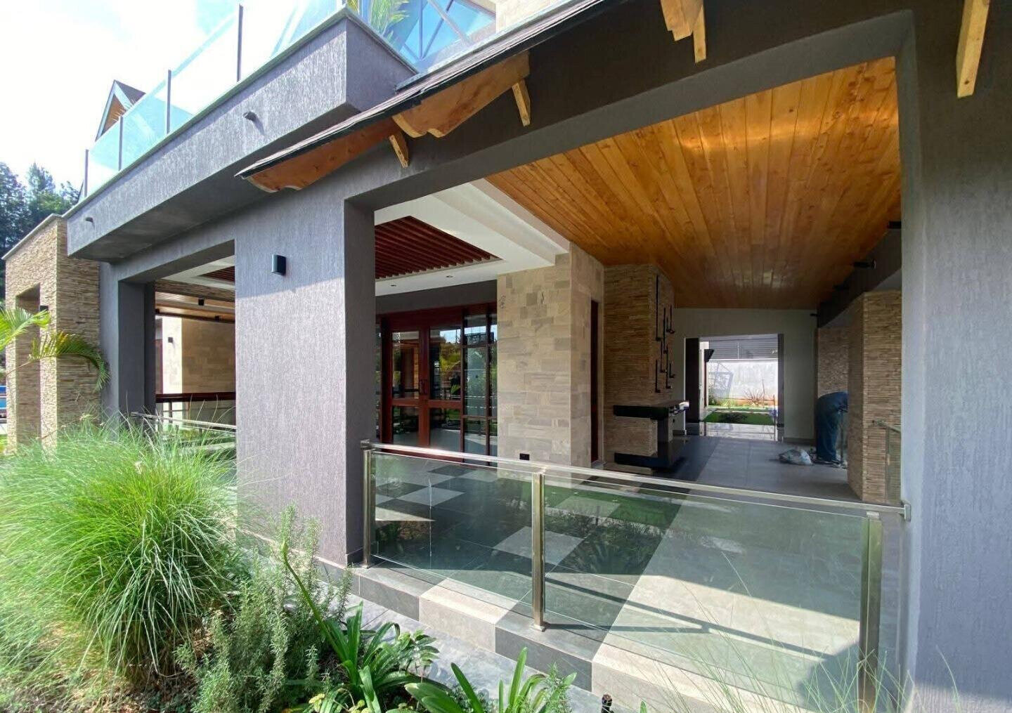 Ambassadorial 4BR Residence with Guest Wing & Pool - Runda