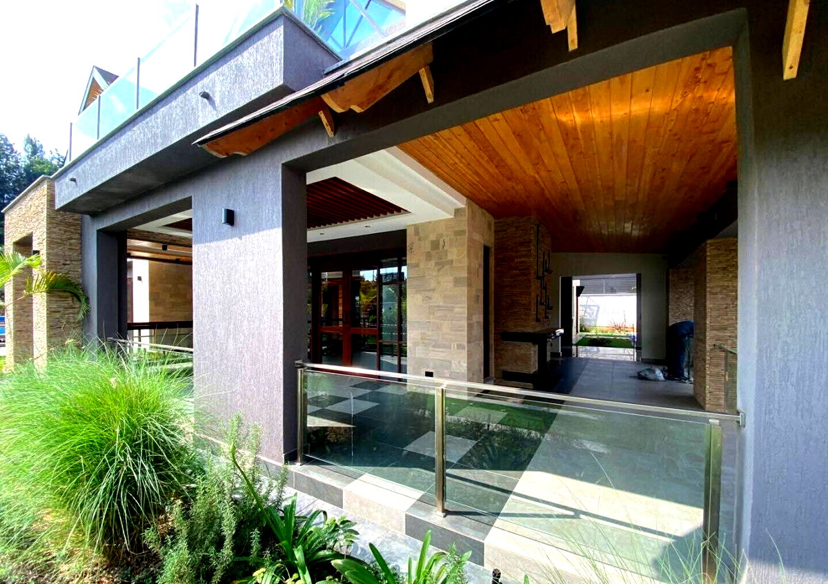 Ambassadorial 4BR Residence with Guest Wing & Pool - Runda