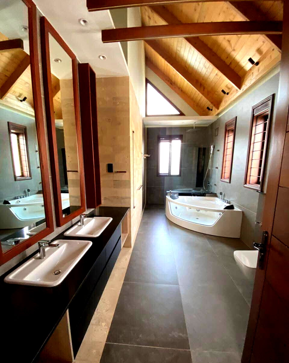 Ambassadorial 4BR Residence with Guest Wing & Pool - Runda