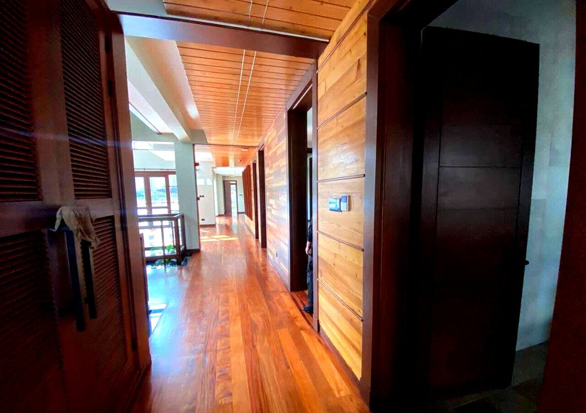 Ambassadorial 4BR Residence with Guest Wing & Pool - Runda