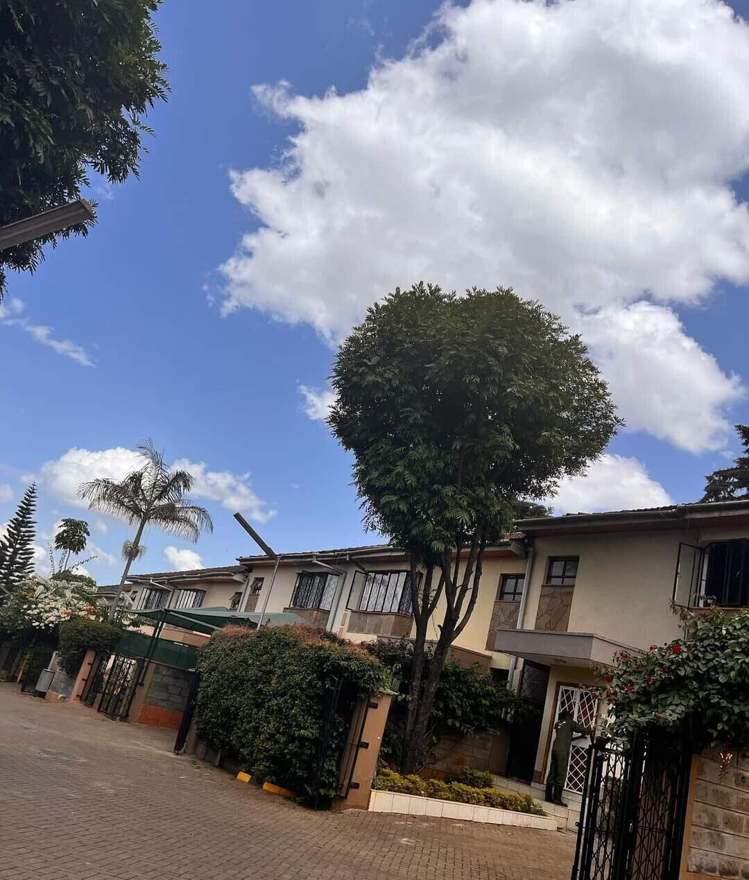 5-Bed Townhouse with Gym, Pool & Garden - Lavington Gated Community