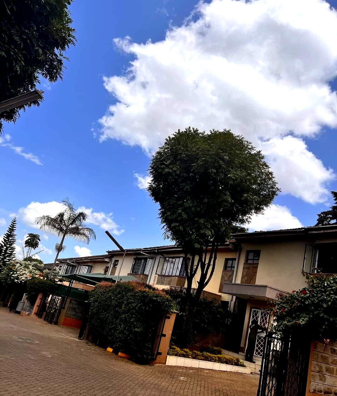 5-Bed Townhouse with Gym, Pool & Garden - Lavington Gated Community