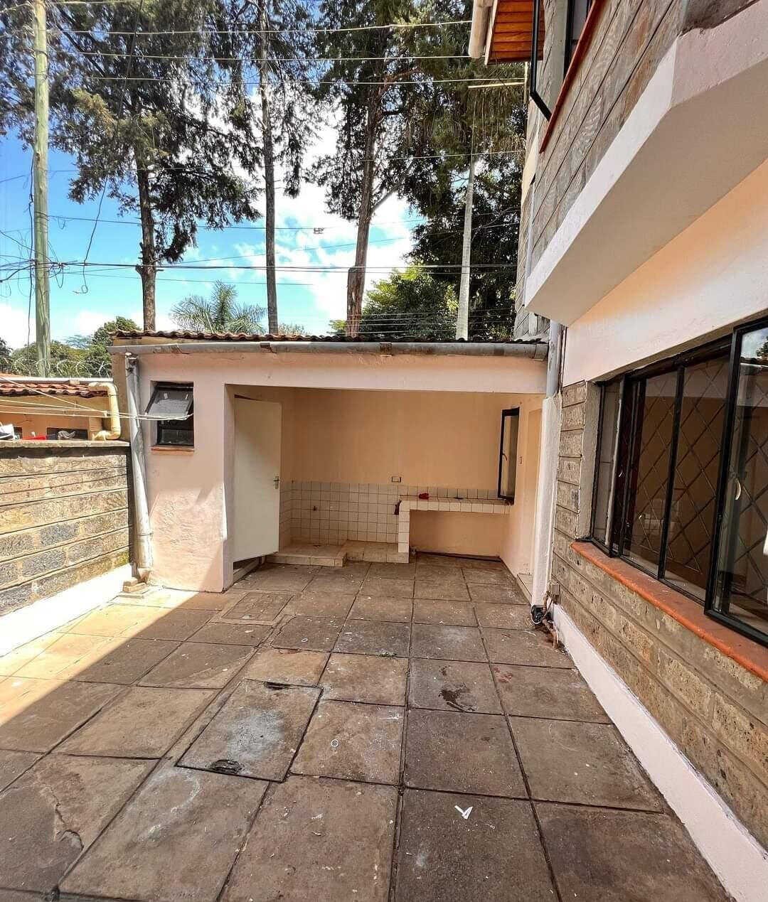 5-Bed Townhouse with Gym, Pool & Garden - Lavington Gated Community