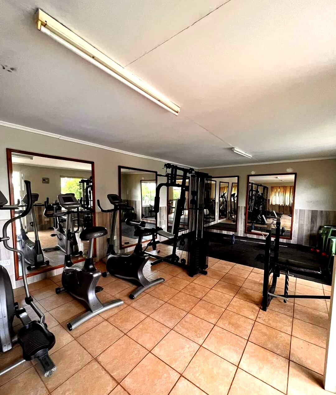 5-Bed Townhouse with Gym, Pool & Garden - Lavington Gated Community