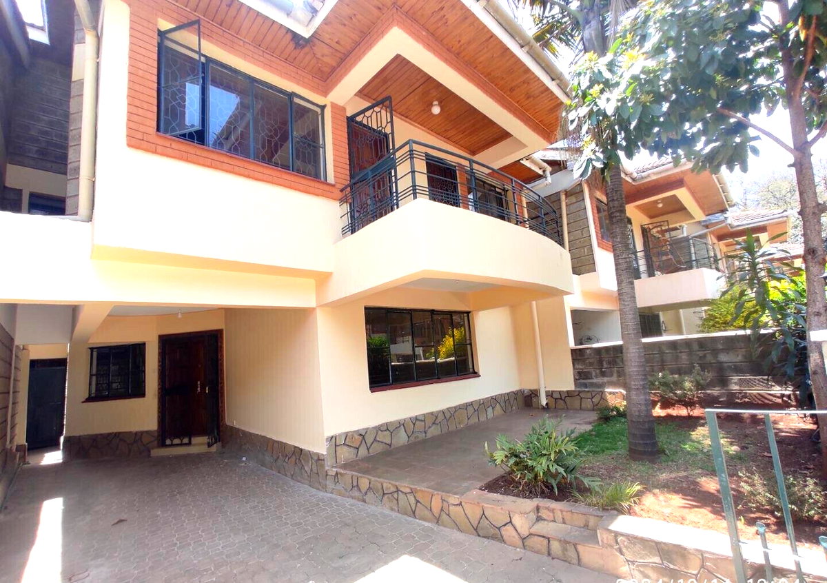 5-Ensuite Townhouse with Pool & Kids' Play Area - Lavington Gated
