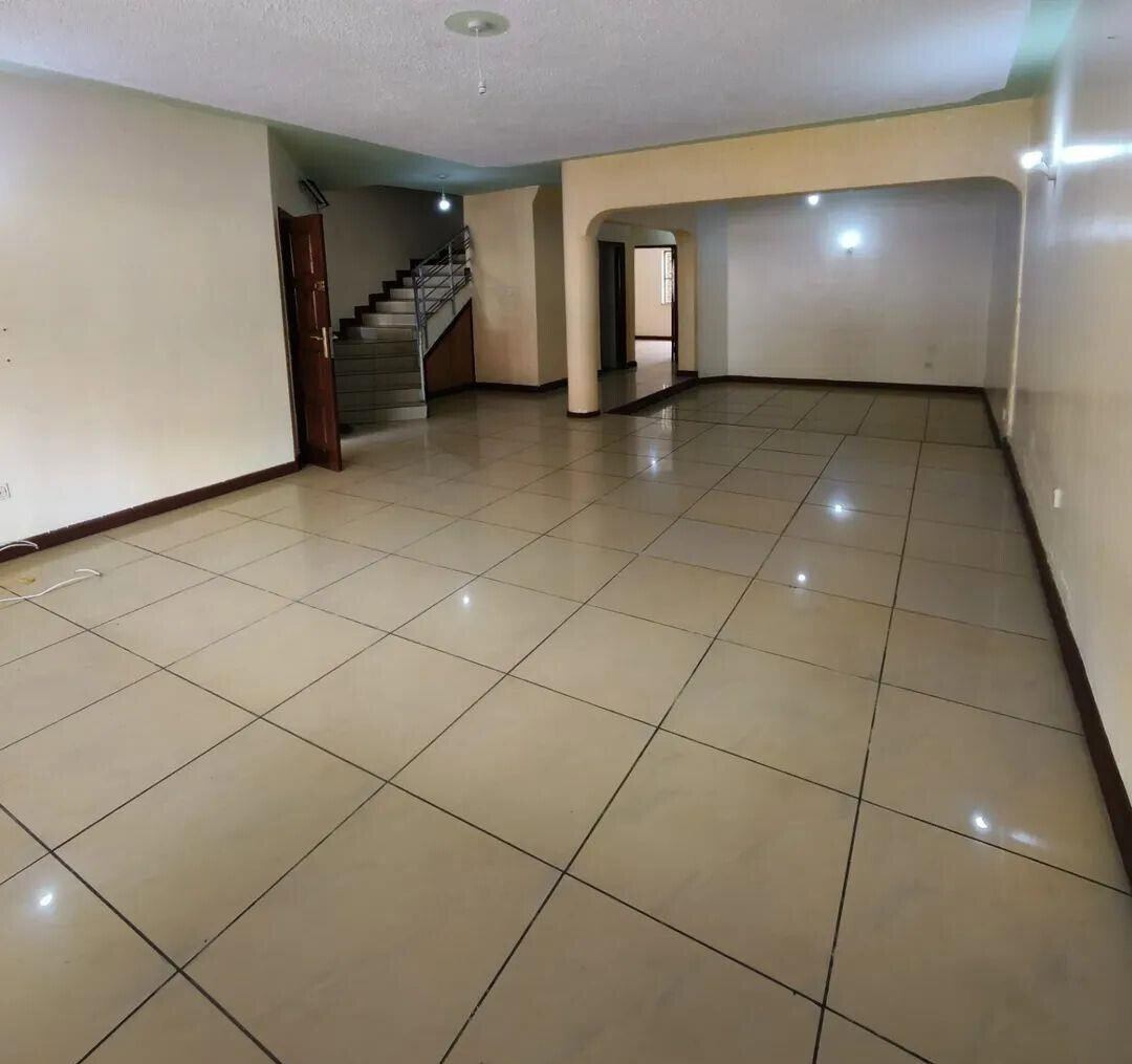 5-Ensuite Townhouse with DSQ & Lush Garden - Lavington