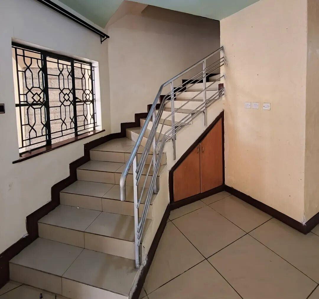 5-Ensuite Townhouse with DSQ & Lush Garden - Lavington