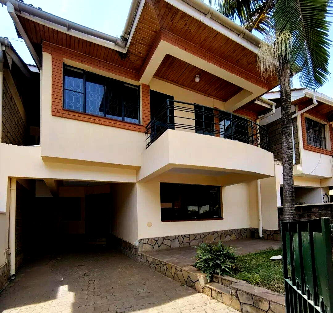5-Ensuite Townhouse with DSQ & Lush Garden - Lavington