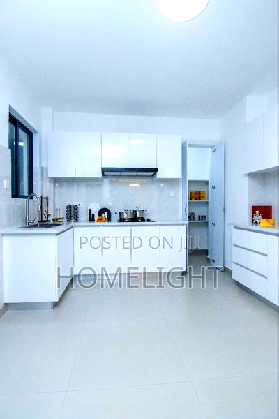 5bdrm Apartment in Valley Arcade for sale - Image 3