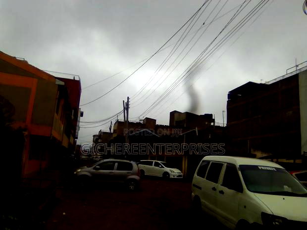 2bdrm Block of Flats in Kangundo Road, Komarock for sale