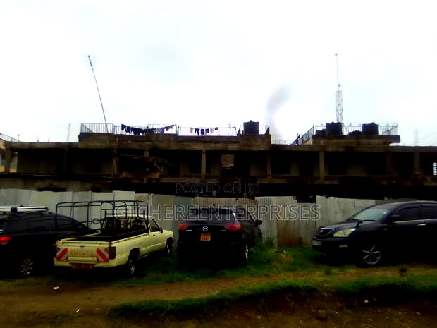 2bdrm Block of Flats in Kangundo Road, Komarock for sale