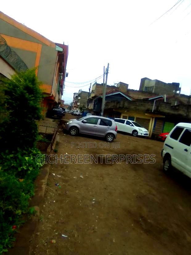 2bdrm Block of Flats in Kangundo Road, Komarock for sale