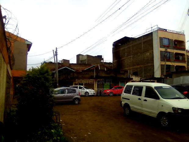 2bdrm Block of Flats in Kangundo Road, Komarock for sale