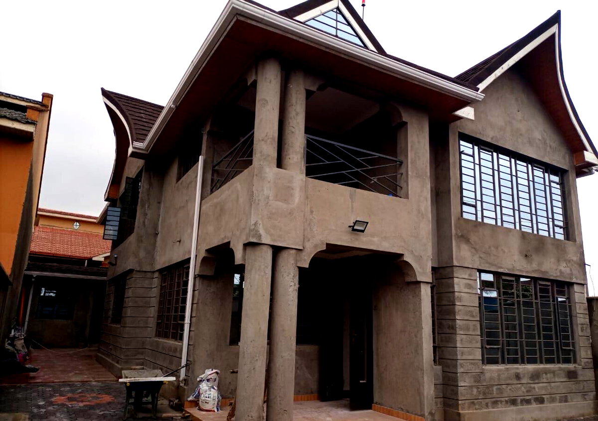 90% Complete 4BR All-Ensuite Townhouse with 20K Tank - Membley