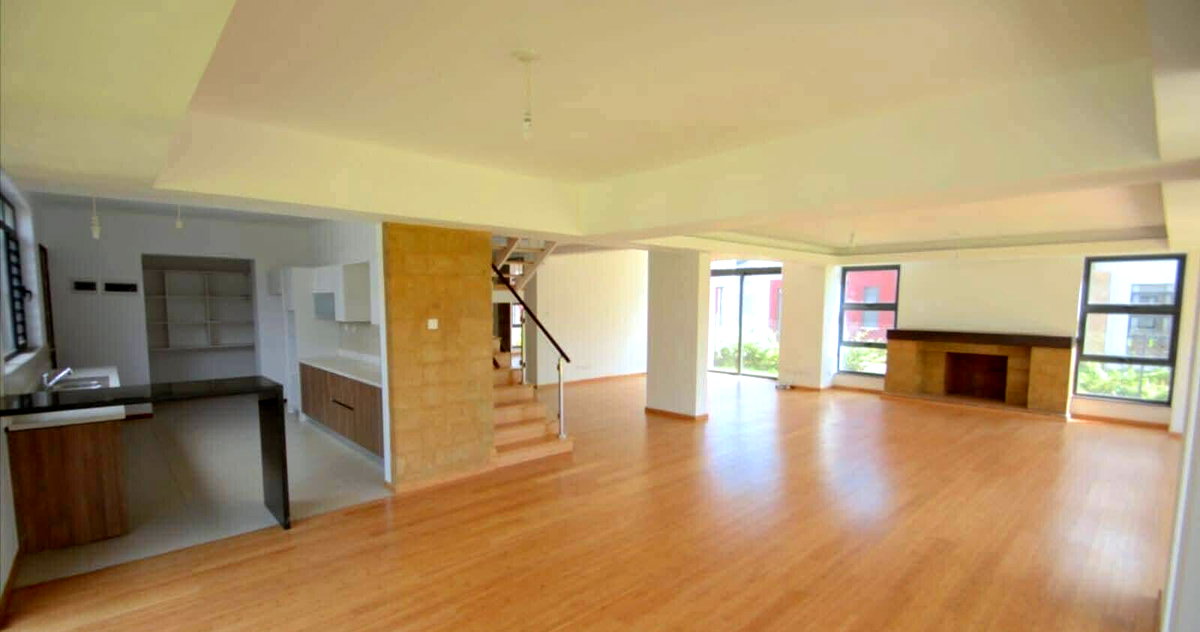 4BR All-Ensuite Townhouse with Solar & Borehole – Garden Estate