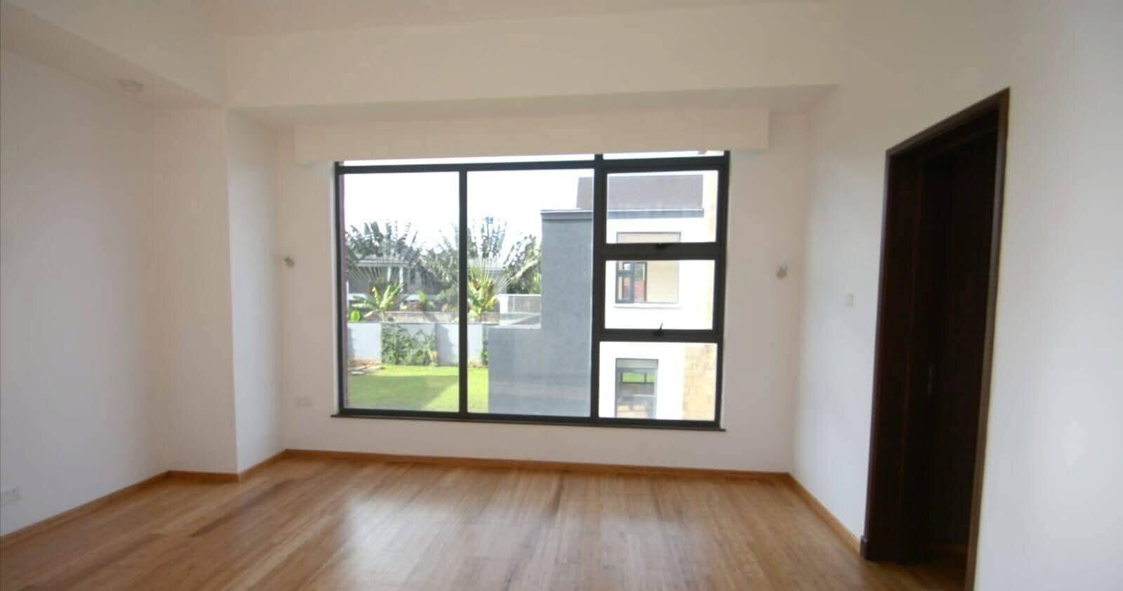 4BR All-Ensuite Townhouse with Solar & Borehole – Garden Estate