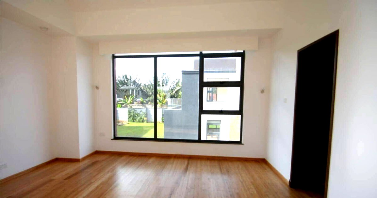 4BR All-Ensuite Townhouse with Solar & Borehole – Garden Estate