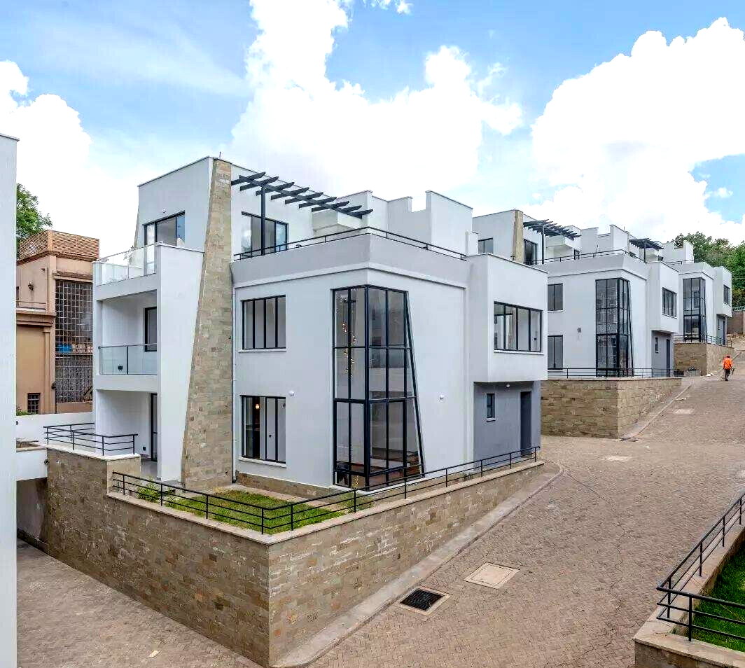 Ultra-Modern 5-Bed Townhouse in Exclusive Gated Community - Lavington