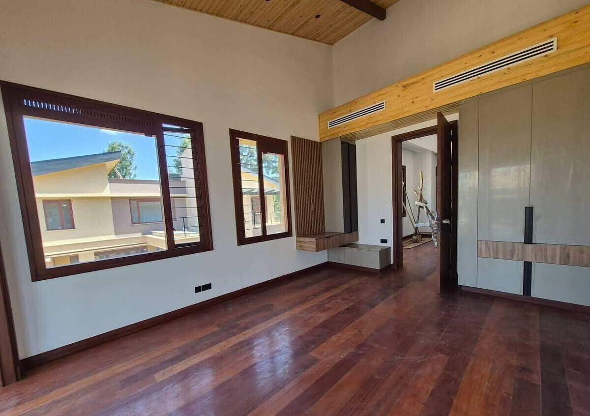 4BR All-Ensuite Villa with Private Lift & Staff Quarters - Runda