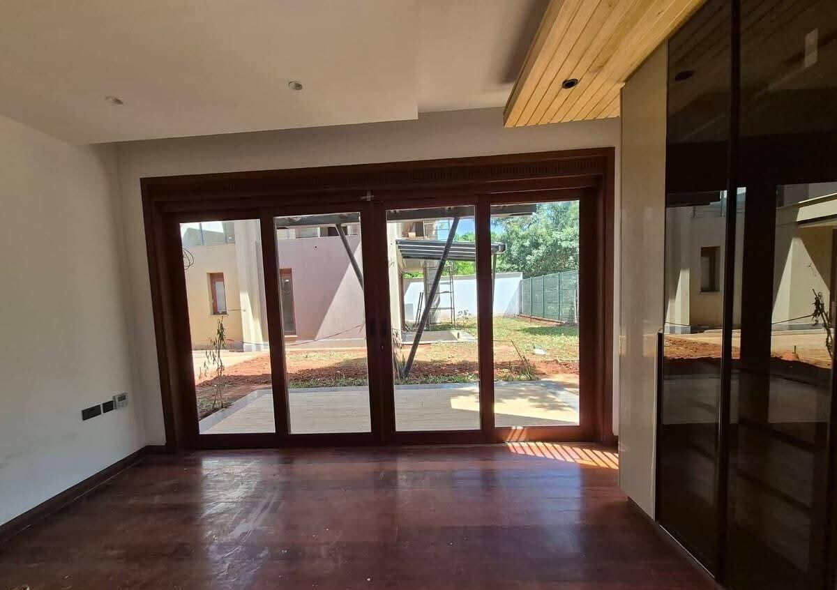 4BR All-Ensuite Villa with Private Lift & Staff Quarters - Runda