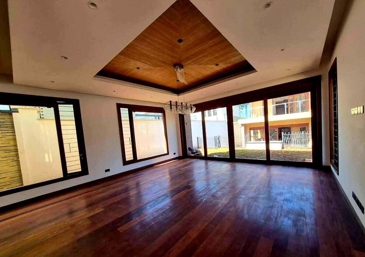 4BR All-Ensuite Villa with Private Lift & Staff Quarters - Runda