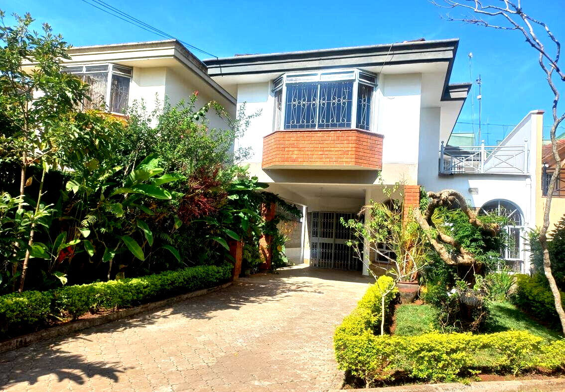 5-Bed Townhouse with 3 SQ Rooms & Security Office - Westlands